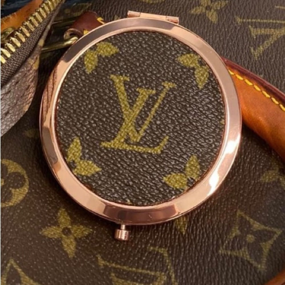 Compact Mirror